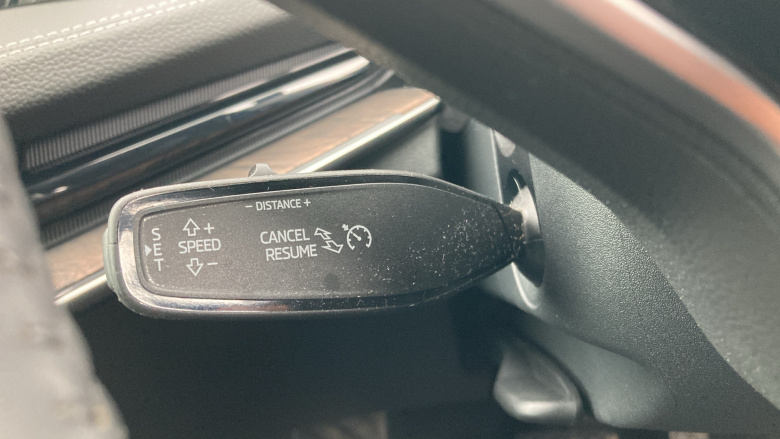 Skoda Superb 1.5 TSI iV Laurin + Klement DSG 5dr Estate